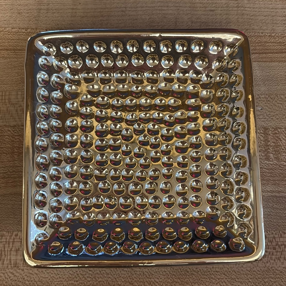 Gold dish